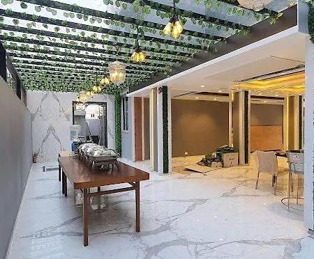 Hotel Mayfair Tower Kolkata Bagian luar foto