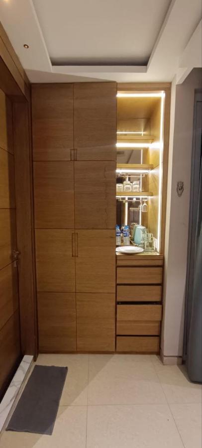 Hotel Mayfair Tower Kolkata Bagian luar foto